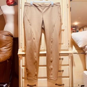 Like new!! KENAR—Size 12